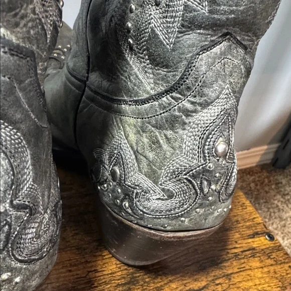 Vintage Corral Cowboy Boots Gray Leather Silver Studs Women's Size 10 - Picture 9 of 16